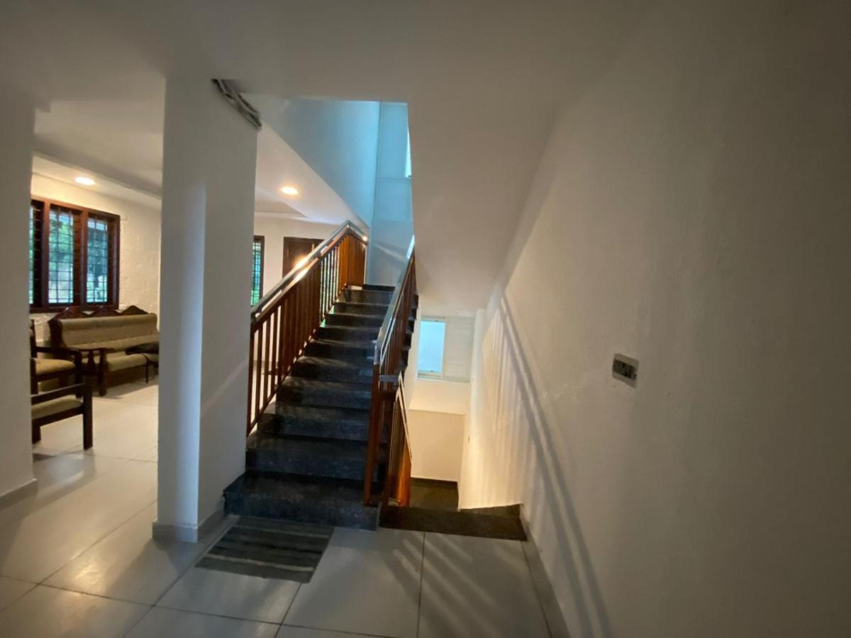 Five Bedroom Villa 무나르 외부 사진