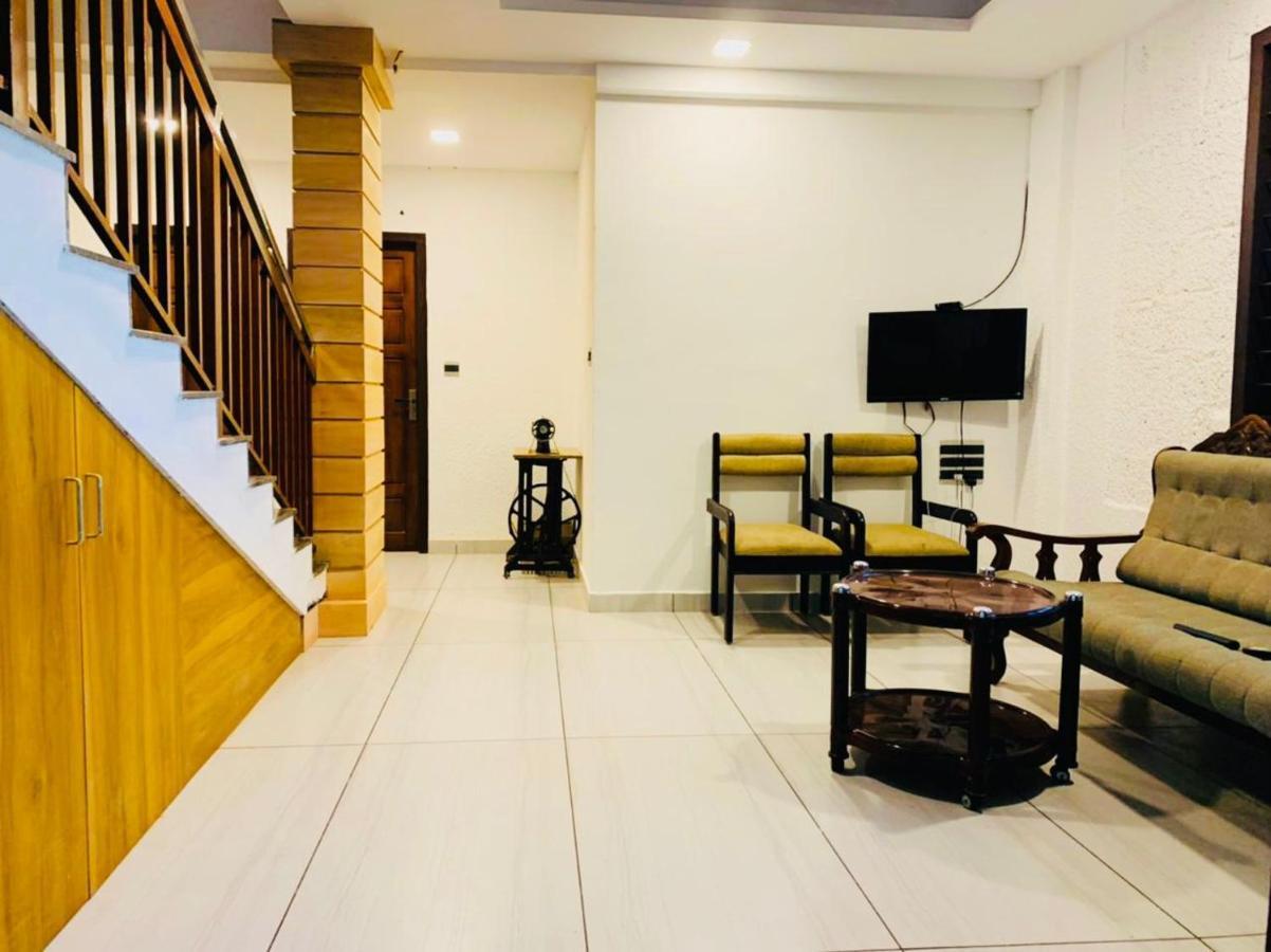 Five Bedroom Villa 무나르 외부 사진